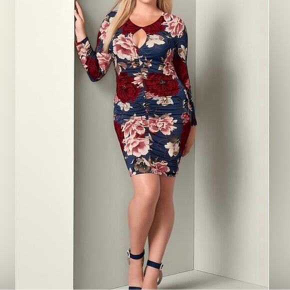 VENUS keyhole floral Red Long Sleeve mini Dress ruched size 1x plus sexy bodycon - Picture 1 of 15